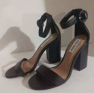 Steve Madden 7.5 black heel & ankle strap sandals